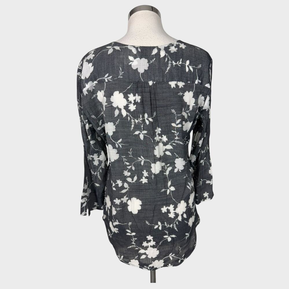 Fred David Large Womens Blouse Gray White Floral V Neck 3/4 Sleeve - Picture 8 of 9
